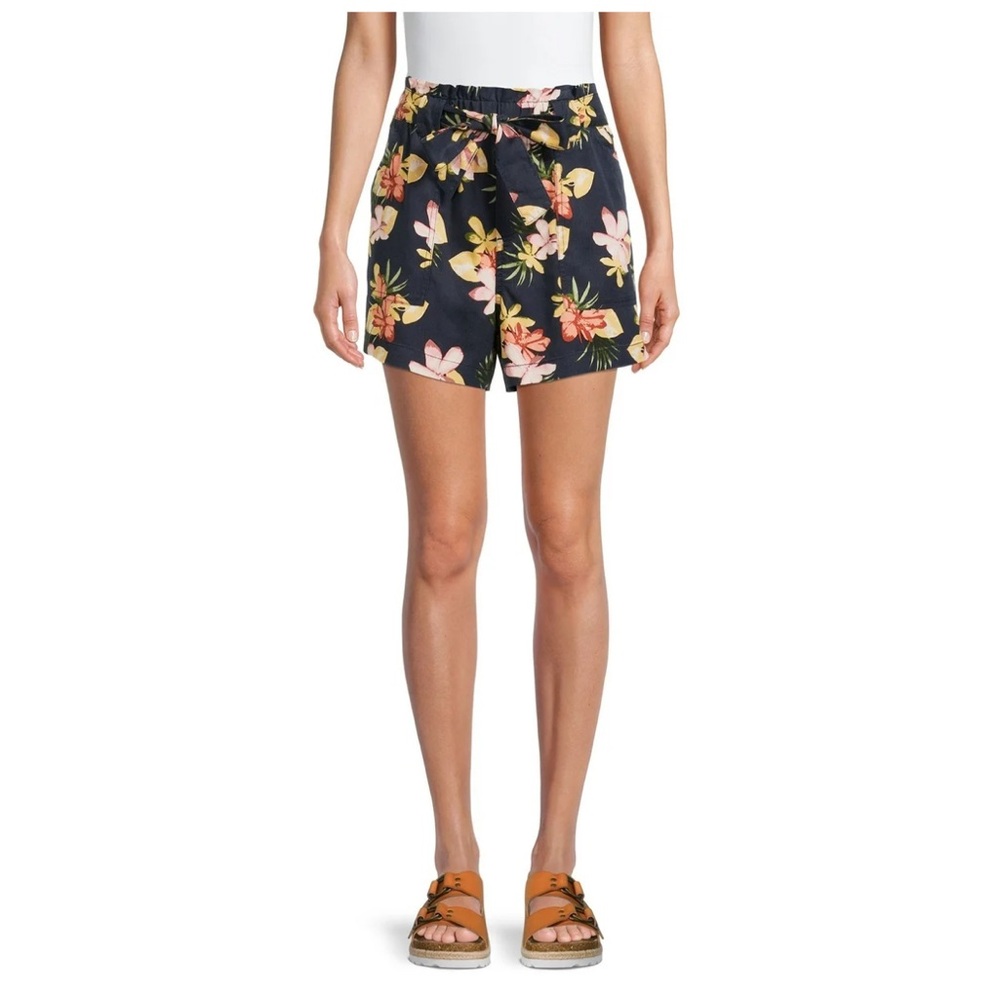 Women's Belted Utility Shorts. Color: tropical blue.